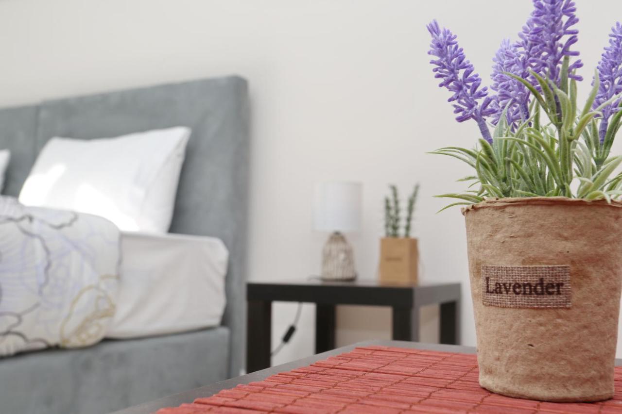 Pantheon City Center Studio Apartment Солун Екстериор снимка
