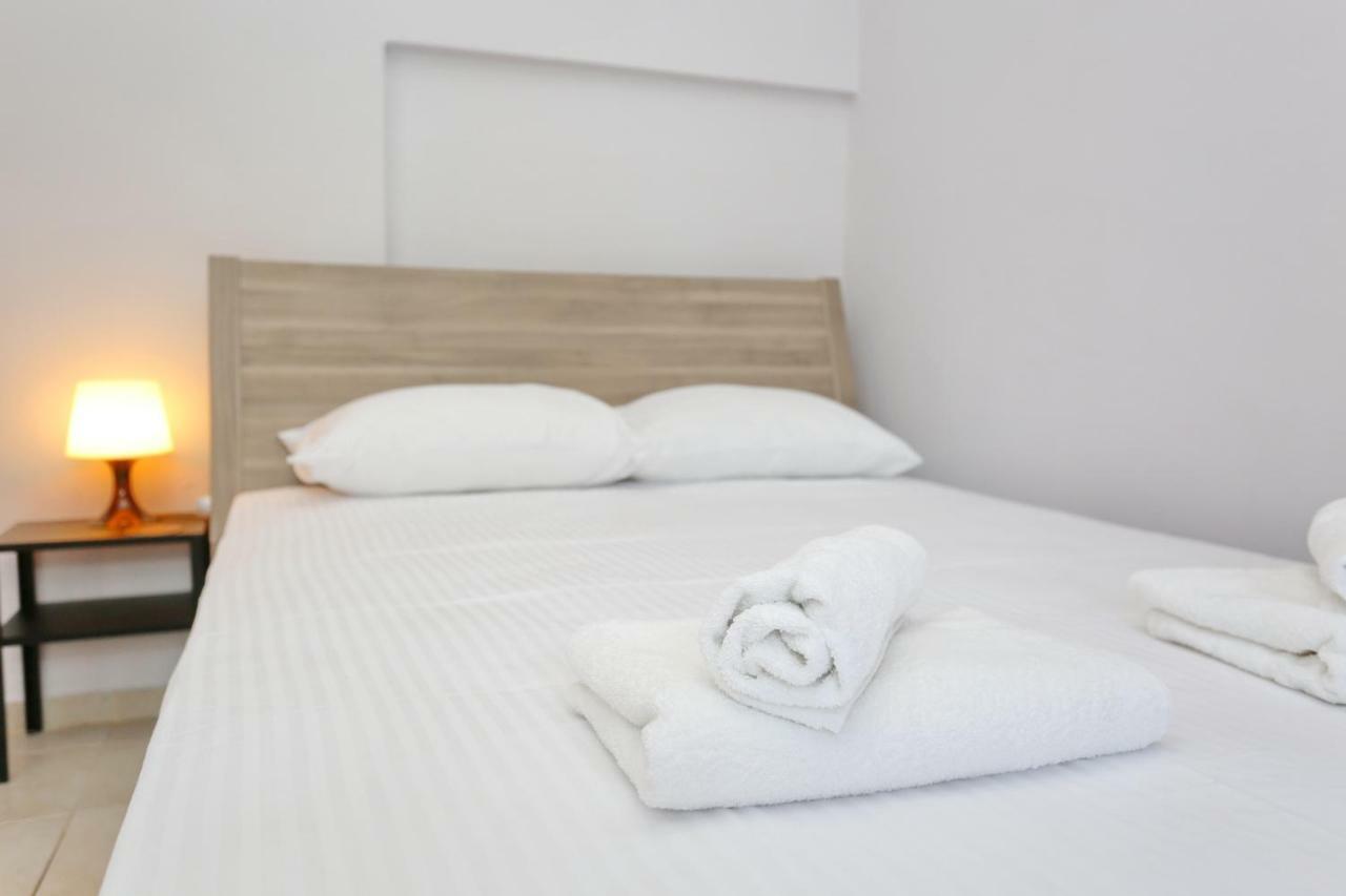 Pantheon City Center Studio Apartment Солун Екстериор снимка