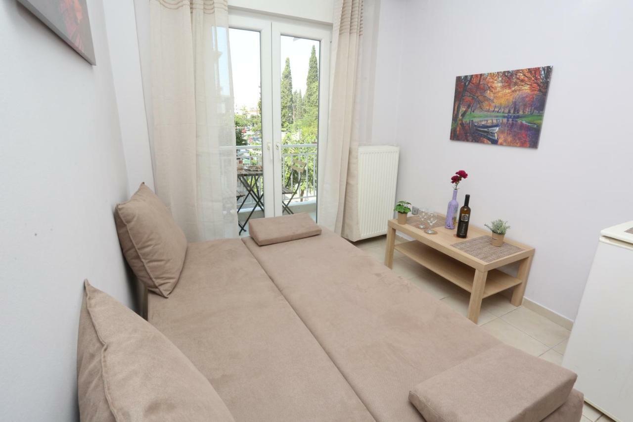 Pantheon City Center Studio Apartment Солун Екстериор снимка