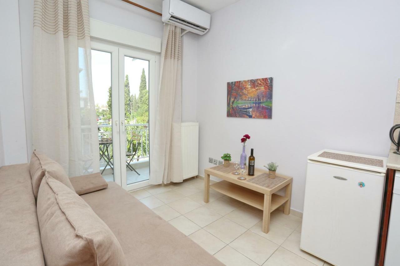 Pantheon City Center Studio Apartment Солун Екстериор снимка
