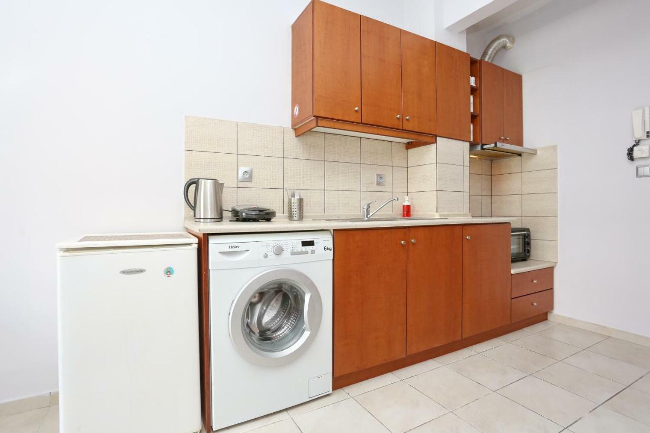 Pantheon City Center Studio Apartment Солун Екстериор снимка