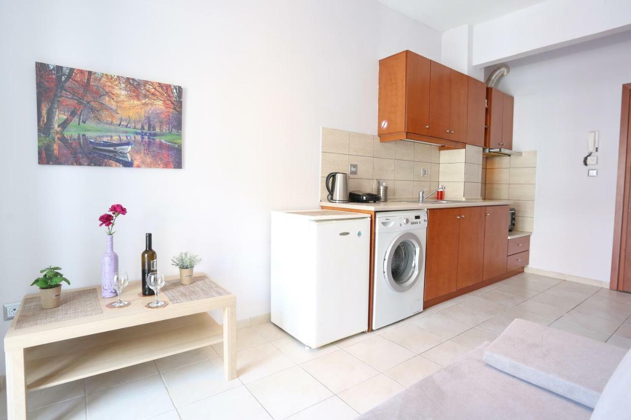 Pantheon City Center Studio Apartment Солун Екстериор снимка